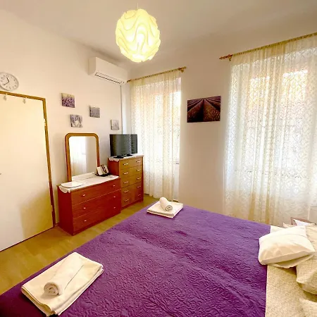 Zora Old Town Apartment